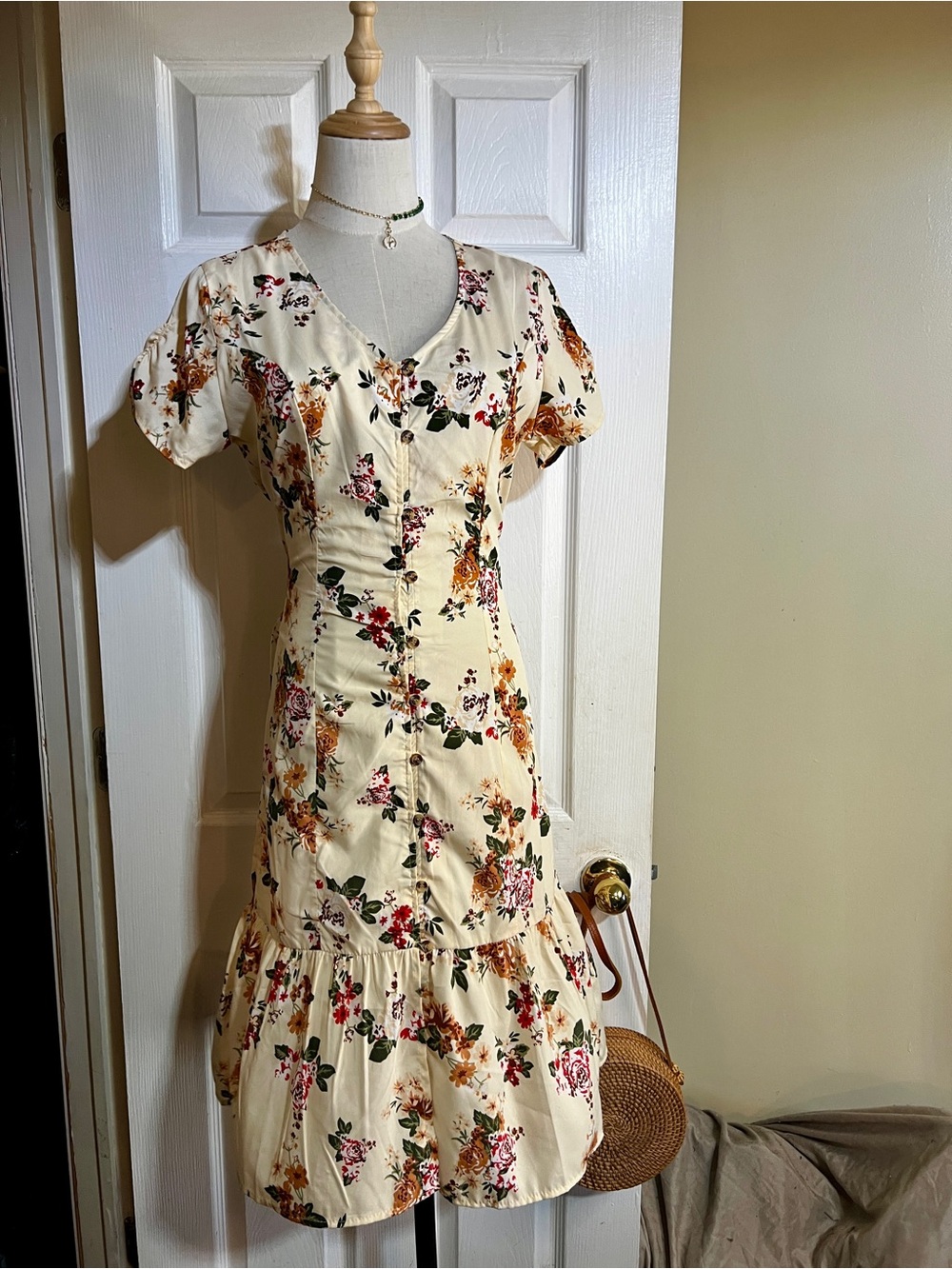 New MPH Collection Wms Cream Floral S/S Tie‎ Waist Chic Cottagecore Midi Dress S